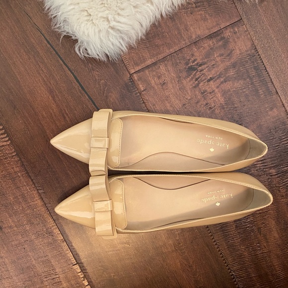 Kate Spade Pointed Bow Toe Nude Patent Flats - Picture 5 of 5